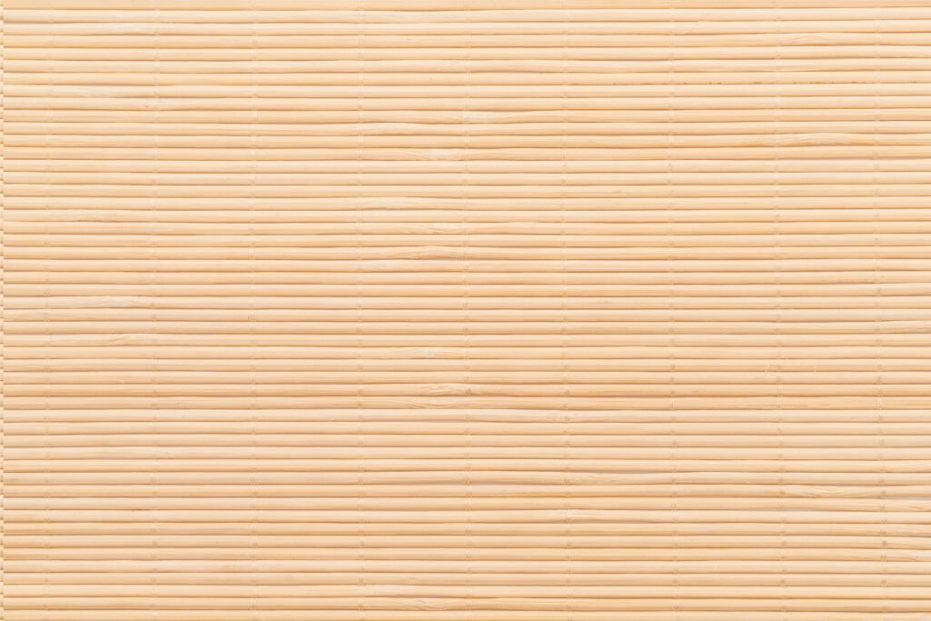 Superfície cheia de bambus.