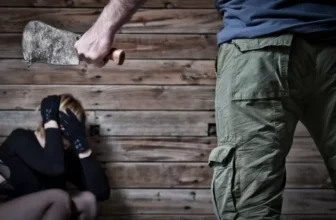 O que significa sonhar com serial killer: matando, perseguindo e mais!