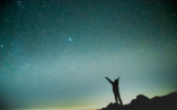 O que significa sonhar com estrelas: cadentes, constelação e mais!